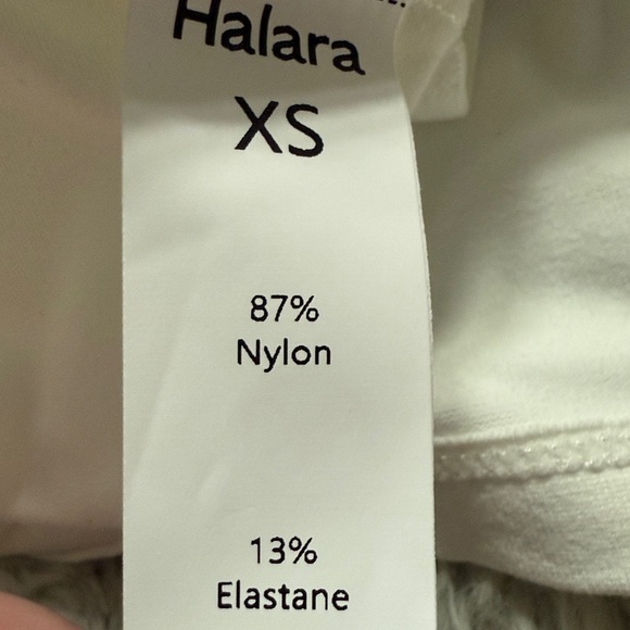 Halara White Double Straps Backless Twisted Cropped Yoga Tank Top | NEW!!💜🏋️ - Picture 13 of 13